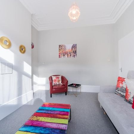 3 Bedroom Saks - 2 Living Area House In Newland Ave Hull Kingston upon Hull Exterior foto