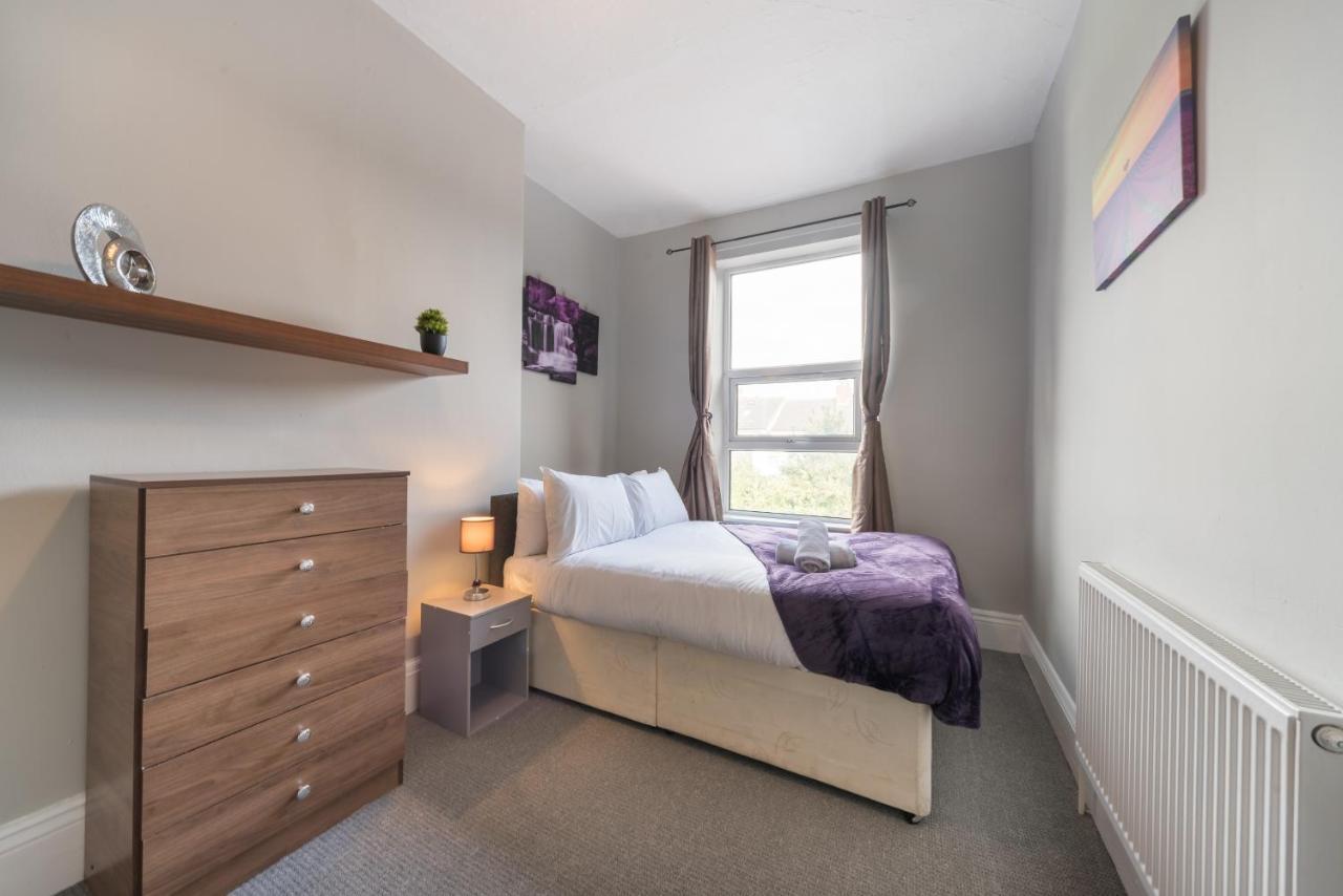 3 Bedroom Saks - 2 Living Area House In Newland Ave Hull Kingston upon Hull Exterior foto